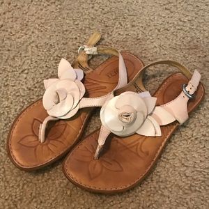 Born flower sandals. Size 7